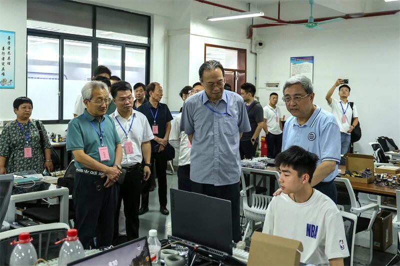 1fd22c68d722ee466441cf8202ee787e