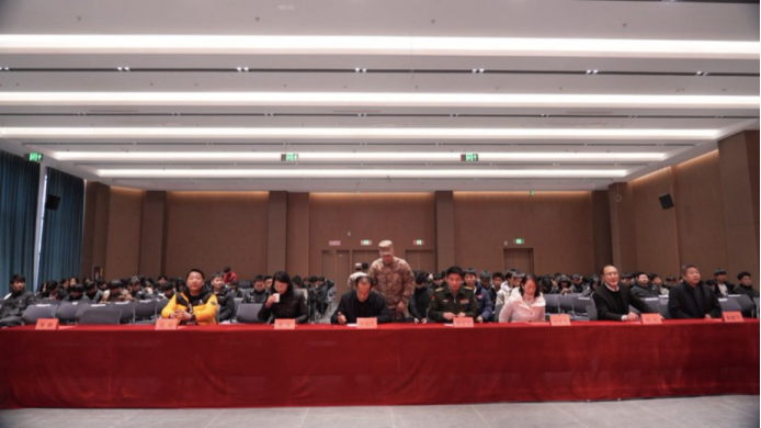 881baf66c555bb712d821bf4209e546b